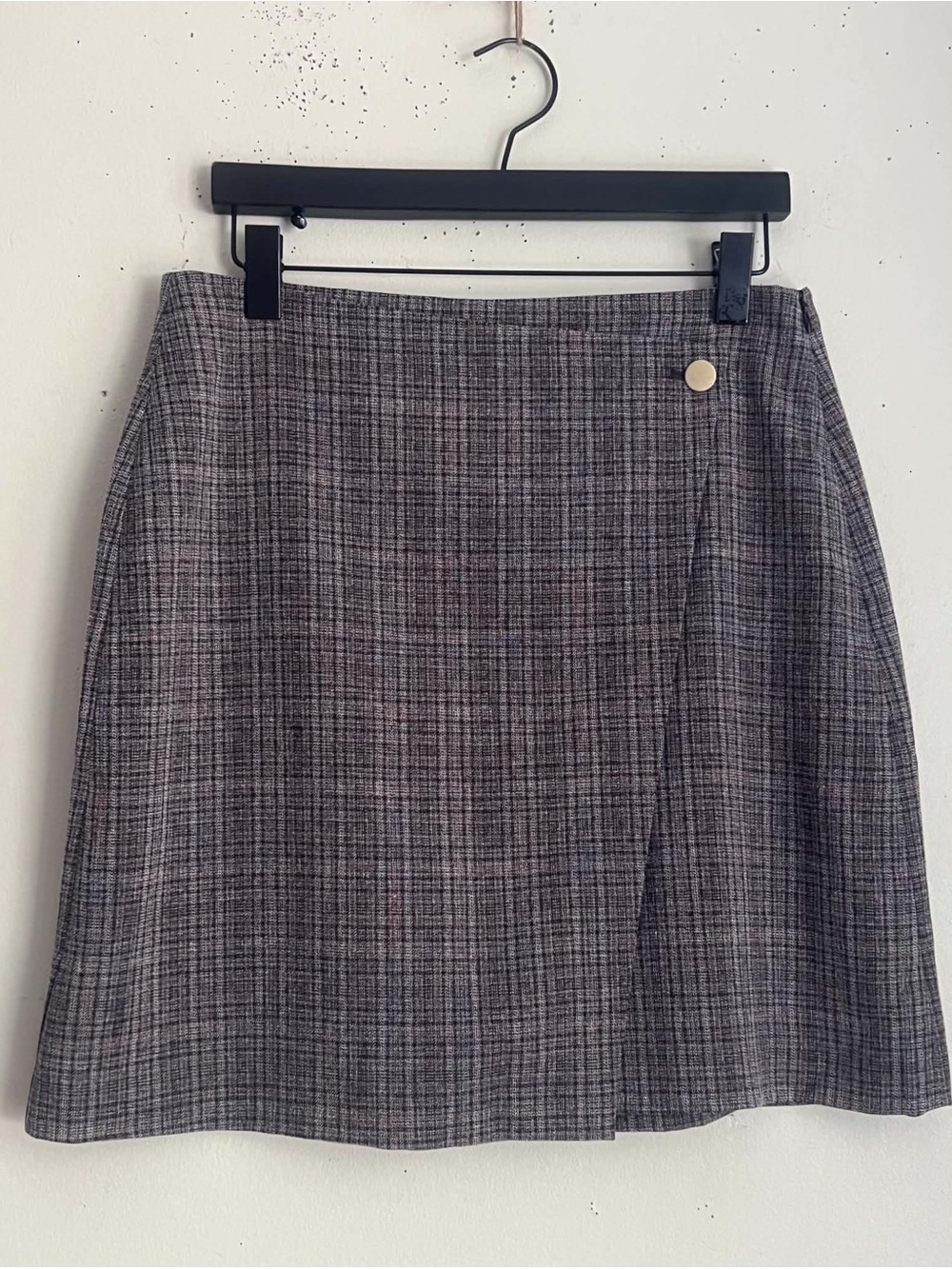 RW&CO. Gray Plaid Mini Skirt with Gold Accent